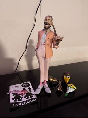SuperPlastic x Post Malone Limited Edition Figute